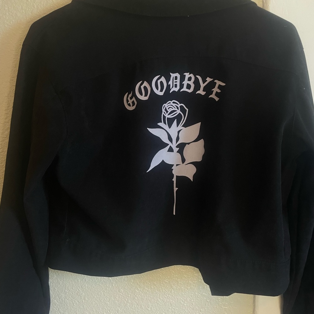 Cropped black jacket with back design